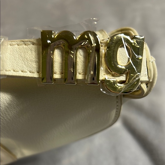 Madden Girl Cream Shoulder Bag - Picture 11 of 14